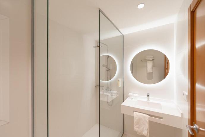 Imagen de la habitación del Hotel RH Sol. Foto 9