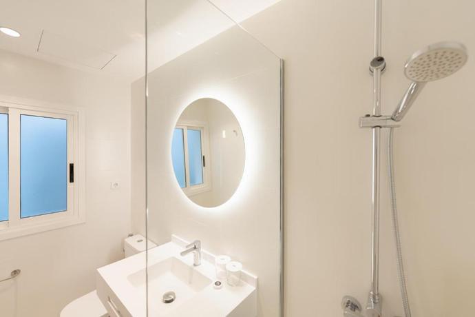 Imagen de la habitación del Hotel RH Sol. Foto 11