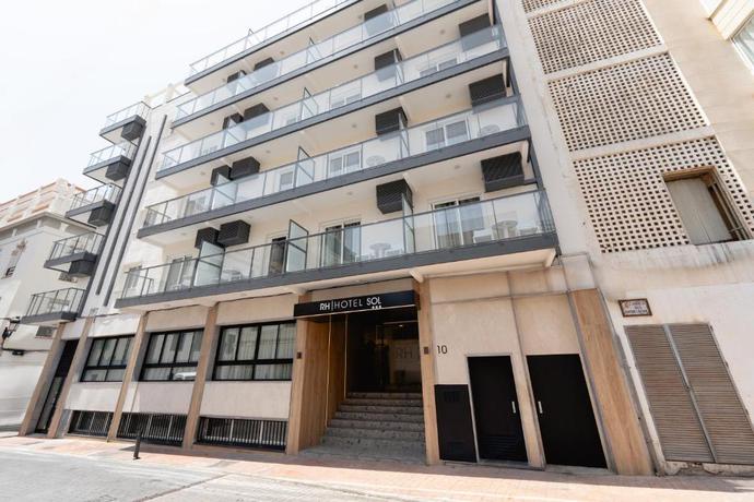 Imagen de los exteriores del Hotel RH Sol. Foto 24