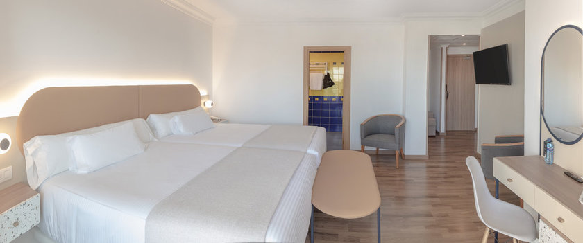 Imagen de la habitación del Hotel RH Victoria & Spa. Foto 5