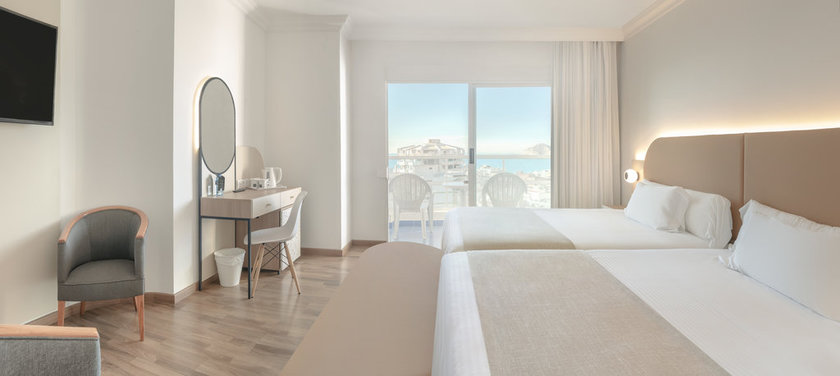 Imagen de la habitación del Hotel RH Victoria & Spa. Foto 9