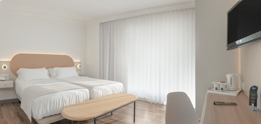 Imagen de la habitación del Hotel RH Victoria & Spa. Foto 12