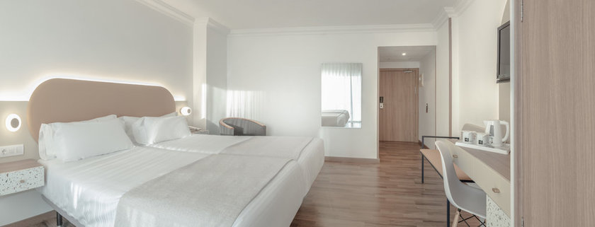 Imagen de la habitación del Hotel RH Victoria & Spa. Foto 14