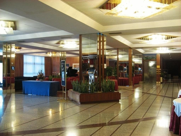 Imagen de los interiores del Hotel RHI Porta Bologna. Foto 19