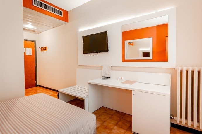 Imagen de la habitación del Hotel RHI Porta Bologna. Foto 12