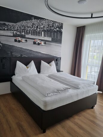 Imagen de la habitación del Hotel RINGRAST. Foto 5
