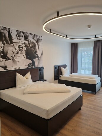 Imagen de la habitación del Hotel RINGRAST. Foto 8
