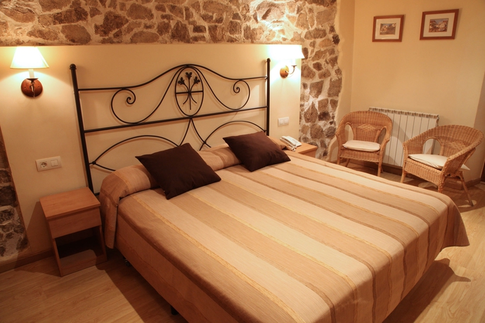 Imagen de la habitación del Hotel RIPOLL. Foto 11