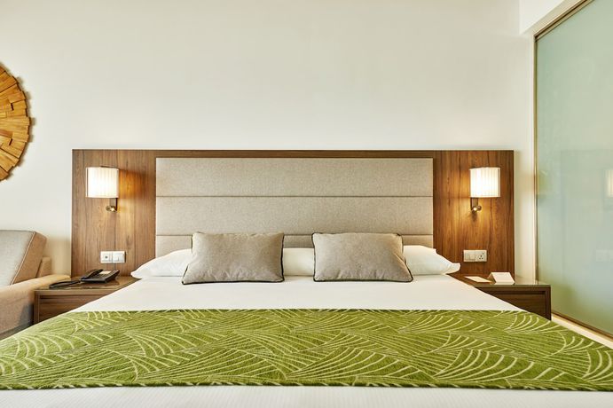 Imagen de la habitación del Hotel RIU Palace Maldivas. Foto 7