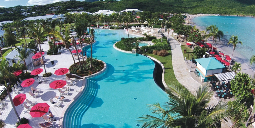 Imagen de la piscina del Hotel RIU Palace St. Martin. Foto 14