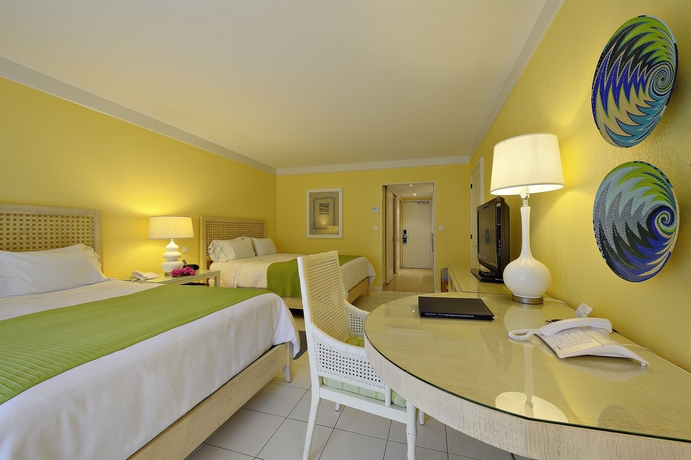 Imagen de la habitación del Hotel RIU Palace St. Martin. Foto 4