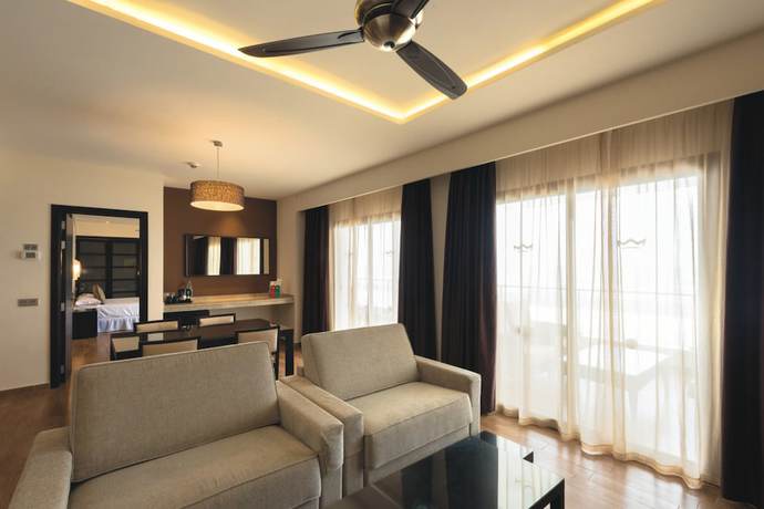 Imagen de la habitación del Hotel RIU SRI LANKA. Foto 12