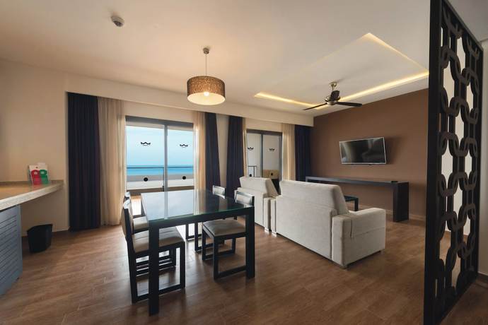 Imagen de la habitación del Hotel RIU SRI LANKA. Foto 13