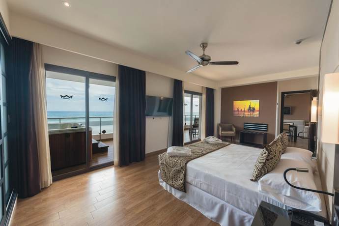 Imagen de la habitación del Hotel RIU SRI LANKA. Foto 14