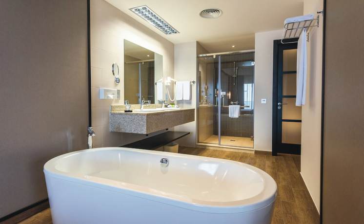 Imagen de la habitación del Hotel RIU SRI LANKA. Foto 19