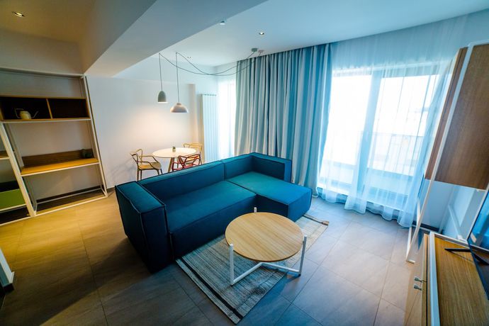 Imagen de la habitación del Hotel RIVA Mamaia Aparthotel. Foto 16