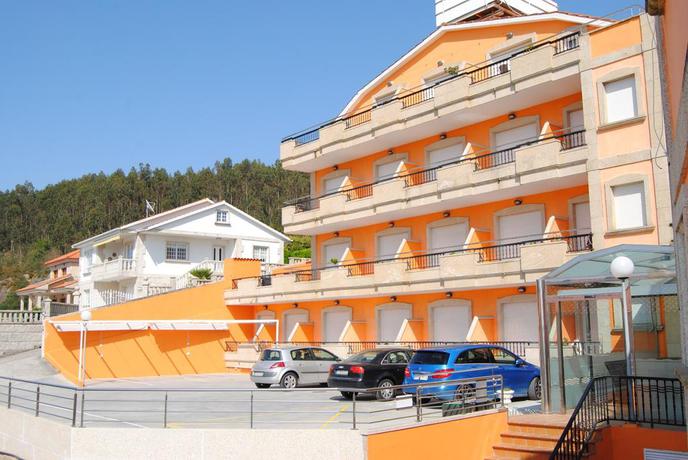 Imagen de los exteriores del Hotel RIVEIRO II. Foto 5