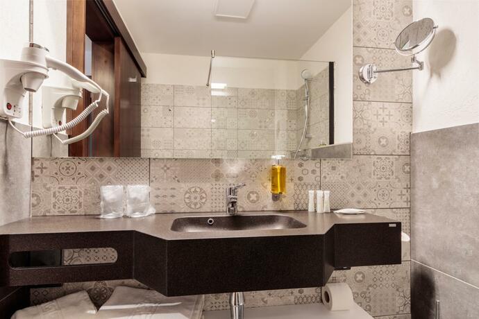 Imagen general del Hotel RIVER, Caciulata. Foto 14