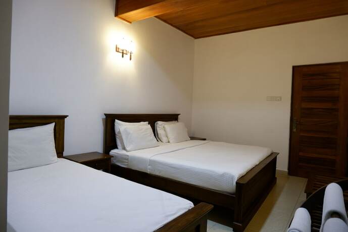Imagen de la habitación del Hotel RIVERSIDE INN HOTEL. Foto 10