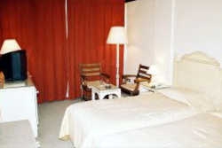 Imagen de la habitación del Hotel RIVIERA, Latakia. Foto 2