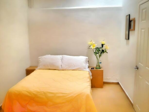 Imagen de la habitación del Hotel RJ. Foto 10