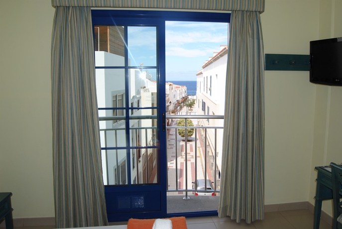 Imagen de la habitación del Hotel RK El Cabo. Foto 9