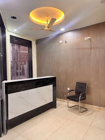 Imagen de los interiores del Hotel R.K. Palace near Banke Bihari Temple. Foto 16