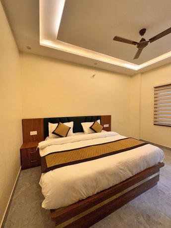 Imagen de la habitación del Hotel R.K. Palace near Banke Bihari Temple. Foto 8