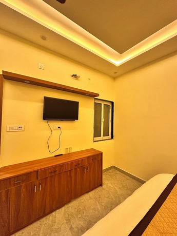 Imagen de la habitación del Hotel R.K. Palace near Banke Bihari Temple. Foto 9