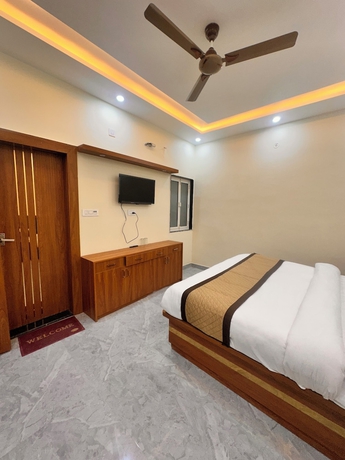Imagen de la habitación del Hotel R.K. Palace near Banke Bihari Temple. Foto 10