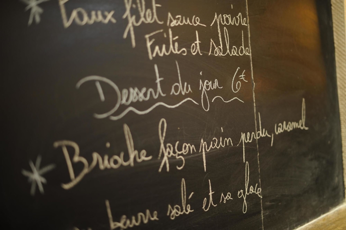 Imagen de los interiores del Hotel RL Reims. Foto 16