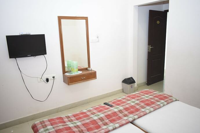 Imagen de la habitación del Hotel R.M Guest House. Foto 16