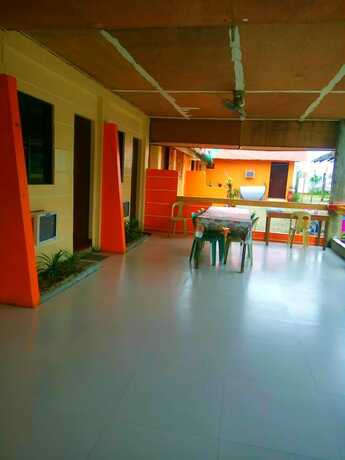 Imagen general del Hotel RMTM\'s Beachfront Accommodation. Foto 1