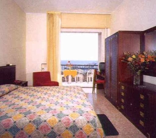 Imagen general del Hotel ROBINIA. Foto 2