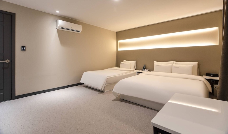Imagen de la habitación del Hotel RODEM. Foto 13