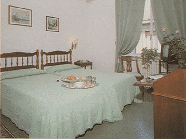 Imagen general del Hotel ROMA AND PACE. Foto 3