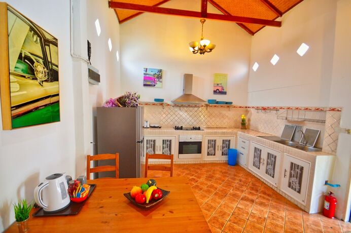 Imagen de la habitación del Hotel ROMANTIC Pool Villa. Foto 7