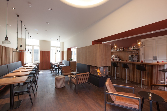 Imagen del bar/restaurante del Hotel ROMY BRUGES Historic Centre. Foto 2