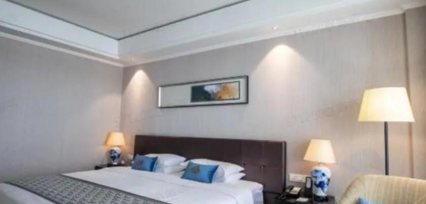 Imagen de la habitación del Hotel ROSEDALE CHUNSHENHU RESORT. Foto 4