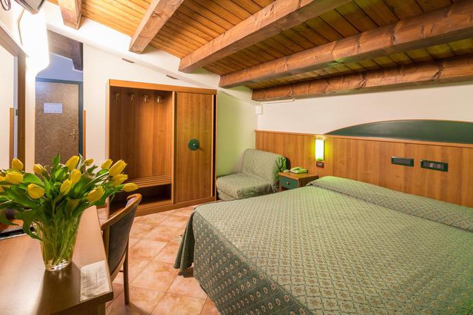 Imagen de la habitación del Hotel ROY, Silea. Foto 6
