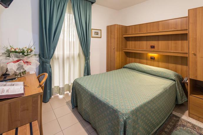 Imagen de la habitación del Hotel ROY, Silea. Foto 7