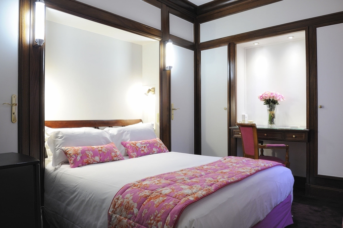 Imagen de la habitación del Hotel ROYAL, Arco del Triunfo-El&iacute;seo. Foto 8