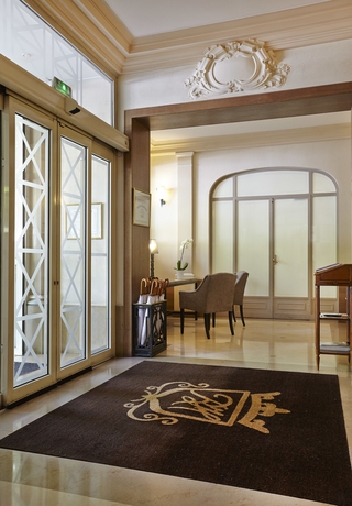 Imagen de los interiores del Hotel ROYAL, Arco del Triunfo-El&iacute;seo. Foto 11