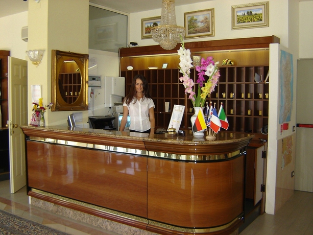Imagen de los interiores del Hotel ROYAL BOSA. Foto 16