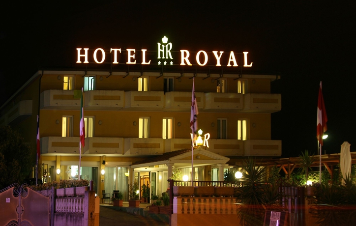Imagen general del Hotel ROYAL BOSA. Foto 3