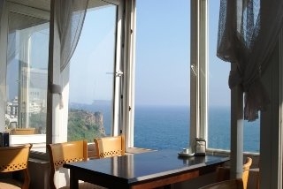 Imagen del bar/restaurante del Hotel ROYAL CITY, Antalya. Foto 7