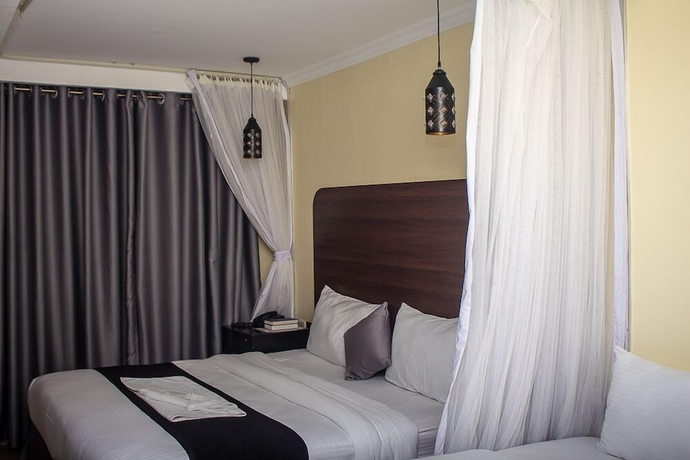 Imagen de la habitación del Hotel ROYAL CITY HOTEL-GARDEN. Foto 9