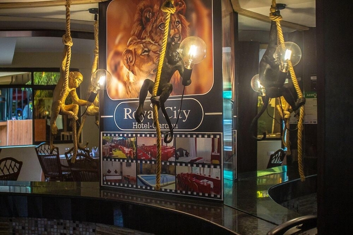 Imagen del bar/restaurante del Hotel ROYAL CITY HOTEL-GARDEN. Foto 4