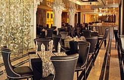 Imagen del bar/restaurante del Hotel ROYAL CLUB VICTORIA - ELENITE. Foto 2