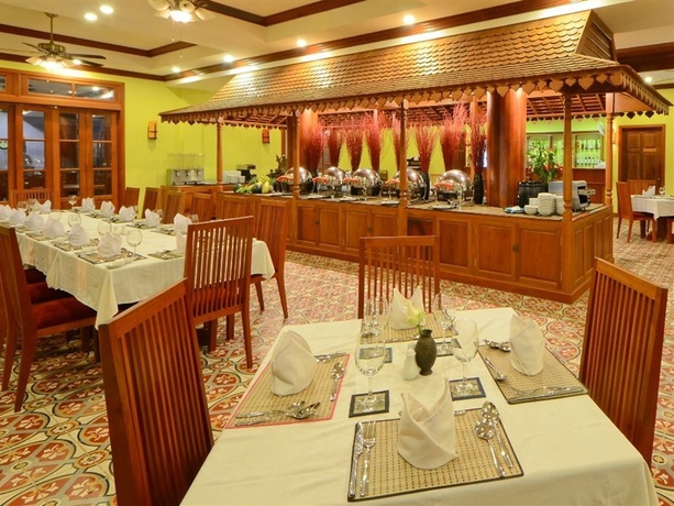 Imagen general del Hotel ROYAL CROWN HOTEL. Foto 7